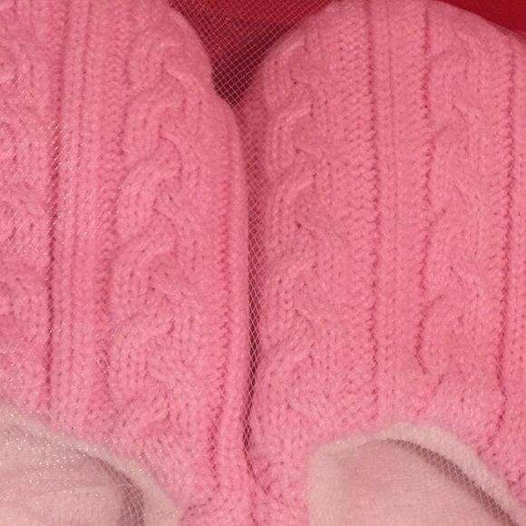 Pink slipper. - Picture 3 of 5